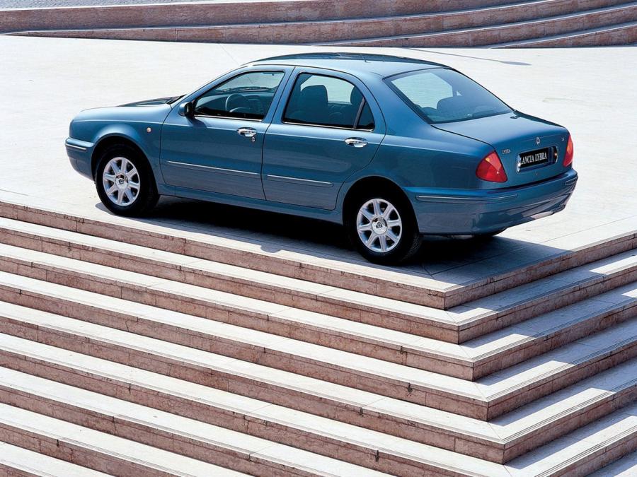  Lancia Lybra 1999 года  (фото 57 из 67)